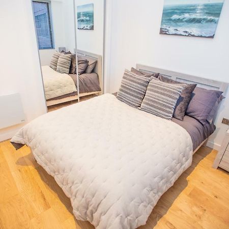 Stylish And Clean 1 Bed Apartment Maidenhead Town Center Extérieur photo