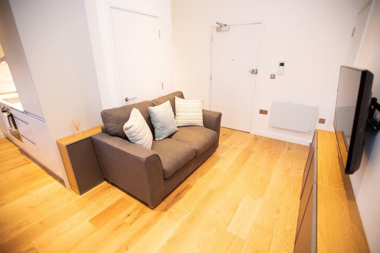 Stylish And Clean 1 Bed Apartment Maidenhead Town Center Extérieur photo