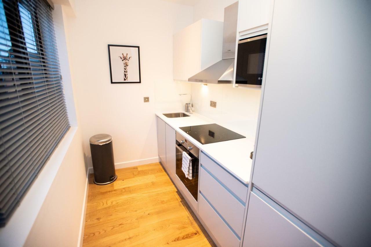 Stylish And Clean 1 Bed Apartment Maidenhead Town Center Extérieur photo