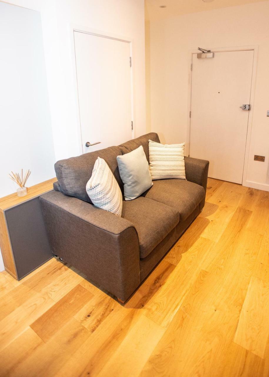 Stylish And Clean 1 Bed Apartment Maidenhead Town Center Extérieur photo